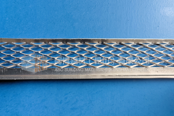 Aluminium gutter guard