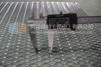 Diamond shape metal mesh